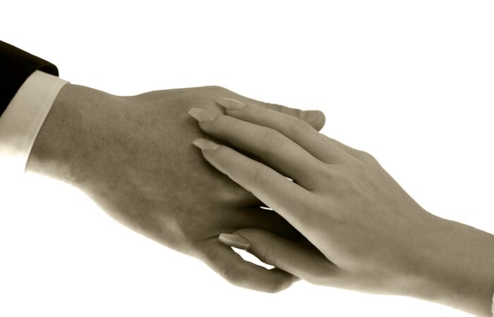 La_tache_noire_sur_votre_ongle_:_mycose_ou_autre_et_comment_y_répondre_avec_style